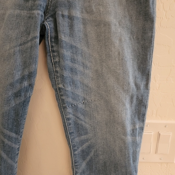 Paige | Hoxton Straight Crop Light Wash Jeans - Picture 6 of 9